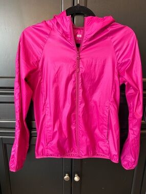 Women's UNIQLO Lightweight Pocketable UV Protection Rain Jacket, Hot Pink, Small